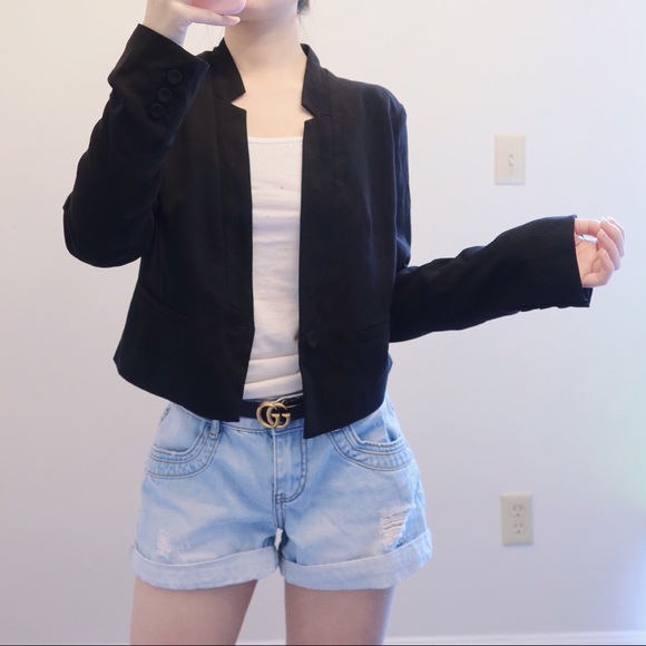 Padded Shoulder Crop Blazer - Black - Picture 2 of 5